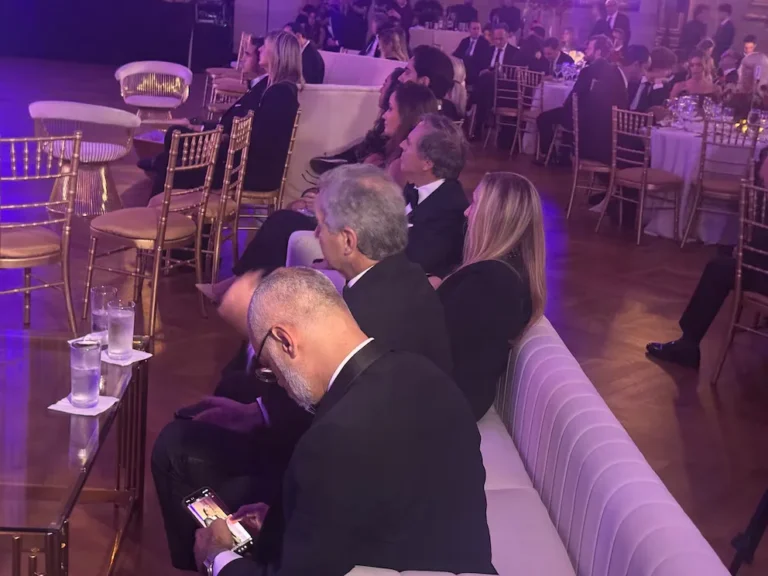 Milei ratificó su alianza con Trump y respaldó a Flavio Bolsonaro en Brasil