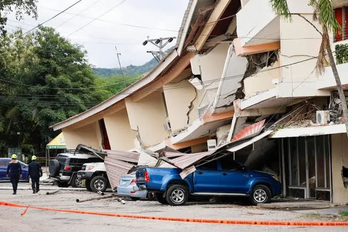 Un terremoto de magnitud 7,7 sacudió Panamá: hubo alerta de tsunami, más de 100 réplicas y 27 heridos