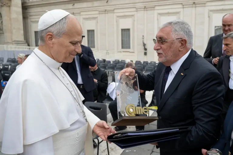 El presidente de CAME visitó al papa León XIV y le informó sobre la situación de las pymes