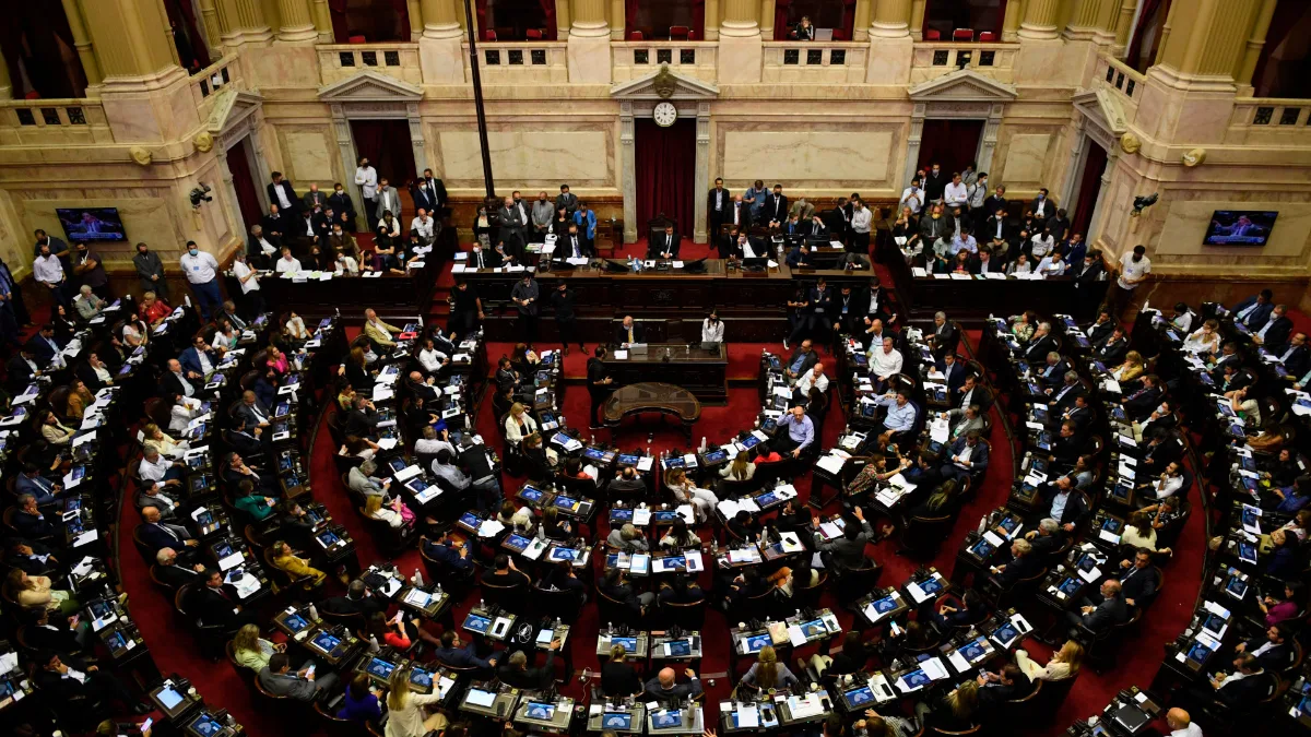 El oficialismo convocó a una sesión especial en Diputados para blindar el DNU 70/23