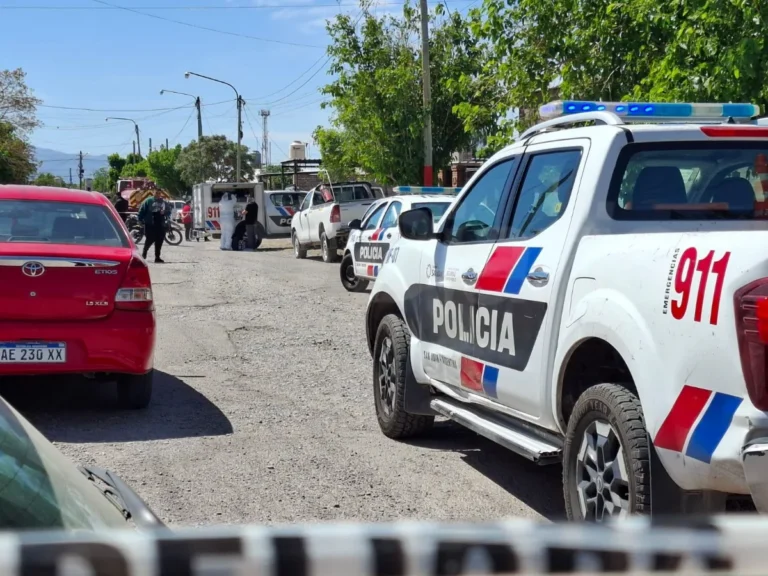 La principal hipótesis de la doble muerte en Chimbas es un femicidio