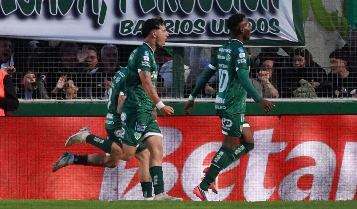 River completa su partido con Sarmiento y por ahora pierde