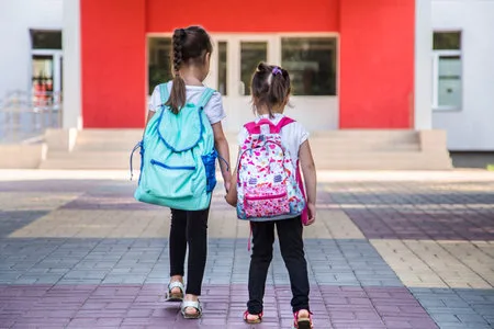 Una nena de primer grado llevó un arma a la escuela en Córdoba: la tenía escondida en la mochila