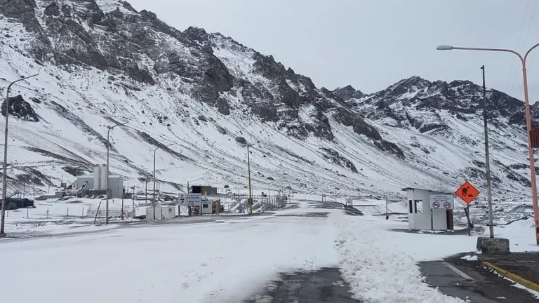 El paso a Mendoza por Chile permanecerá cerrado jueves y viernes: cuándo podría reabrir