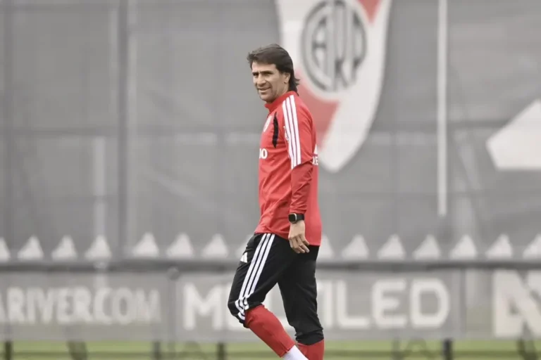 River juega un amistoso ante Atlético Escobar
