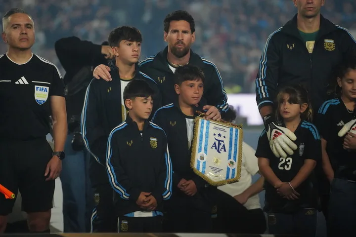 Gracias por todo Leo, te amamos