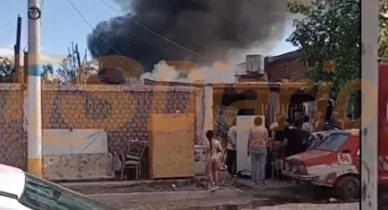 “Le prendí fuego a la casa ‘porque sí'”: incendió la vivienda de su hermana con las cosas de sus sobrinos y se cortó los brazos con un cuchillo