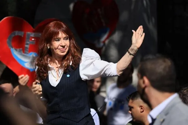 Casación define si unifica los juicios de Hotesur y Los Sauces contra Cristina y Máximo Kirchner