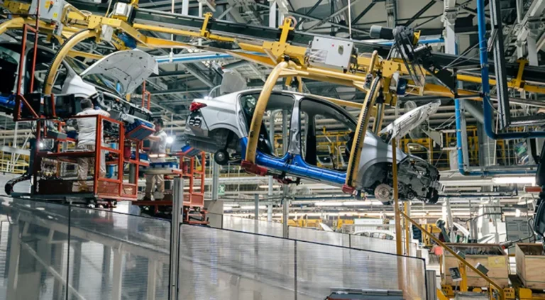 La producción de autos cayó 15,6% en septiembre, pero las exportaciones alcanzaron el máximo del año
