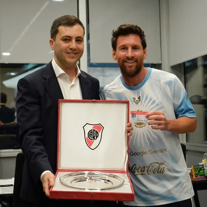River distinguió a Messi como Socio Honorario del club