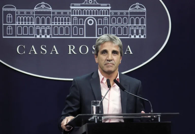 La Justicia aceptó el recurso contra el sobreseimiento de Luis Caputo