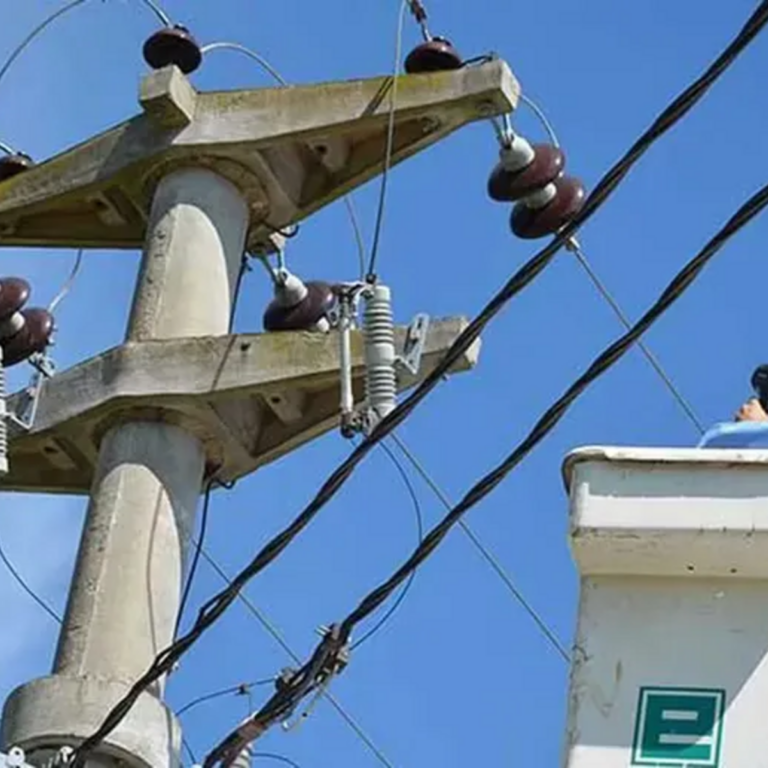 Un corte de luz afectó a vecinos de Capital, Rawson y Santa Lucía: qué informó Naturgy