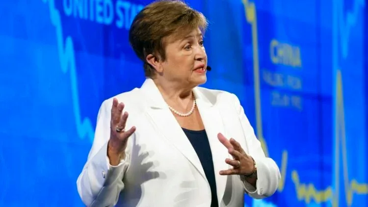 Georgieva le anticipó a Caputo que la Argentina podría pagar antes su deuda con el FMI