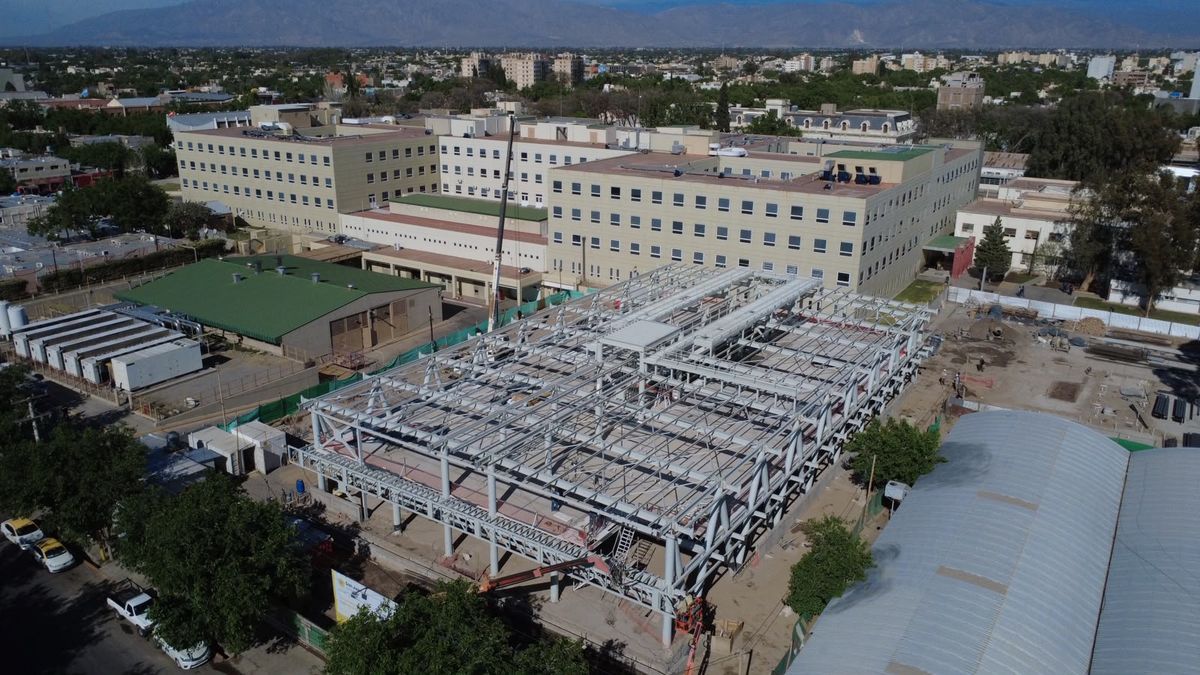 Hospital Rawson: la obra de Consultorios Externos lleva 22% de avance