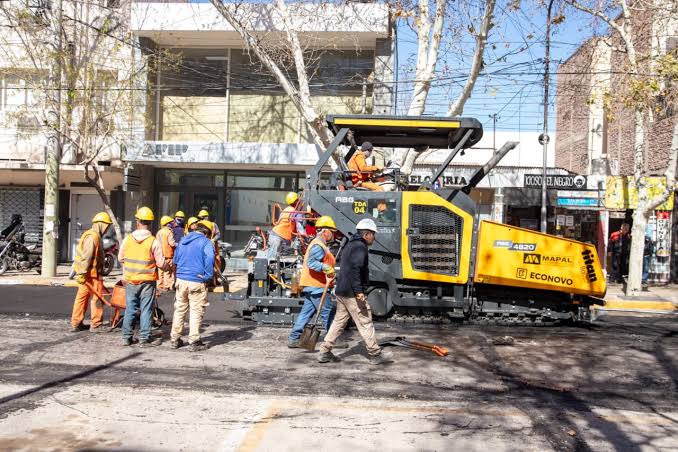 Plan 50 Cuadras: el programa de repavimentación alcanza un 76% de avance