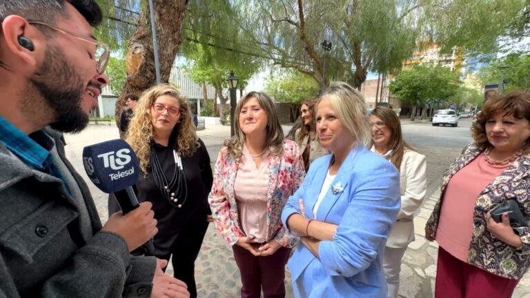 San Juan y Buenos Aires firman convenio para terminar el secundario a distancia